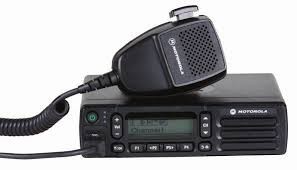 DEM™ 500 MOTOTRBO™ RADIO MÓVIL DE DOS VÍAS DEM™ 500 MOTOTRBO™ RADIO MÓVIL DE DOS VÍAS