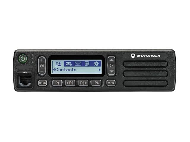 DEM™ 500 MOTOTRBO™ RADIO MÓVIL DE DOS VÍAS DEM™ 500 MOTOTRBO™ RADIO MÓVIL DE DOS VÍAS